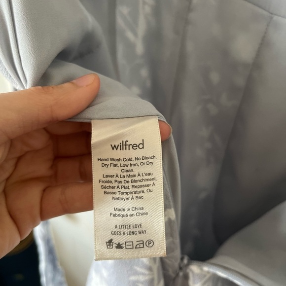 ARITZIA Wilfred Écoulement V Jumpsuit Cutout blue & white floral Womens size 00 - Picture 10 of 16